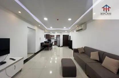 Apartment - 2 Bedrooms - 2 Bathrooms for rent in Busaiteen - Muharraq Governorate