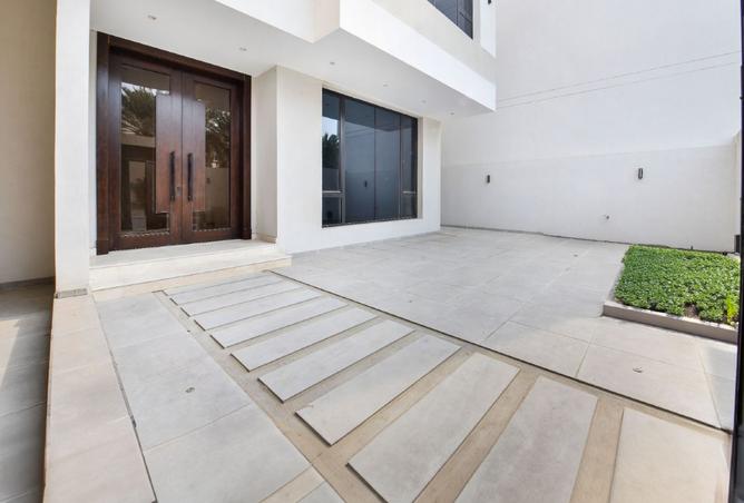 979431 - Property Image 3