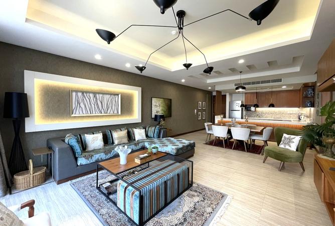 985603 - Property Image 2