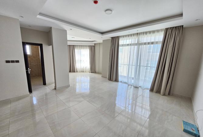 982476 - Property Image 2