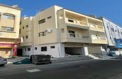 عمارة بالكامل - استوديو - 8 حمامات للبيع في الحورة - محافظة العاصمة