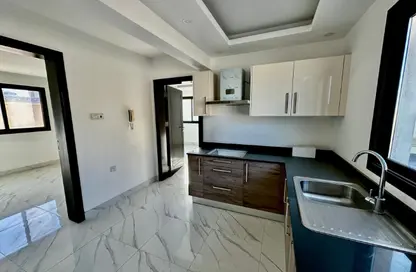 شقة - 3 غرف نوم - 2 حمامات للايجار في الحد - المحرق