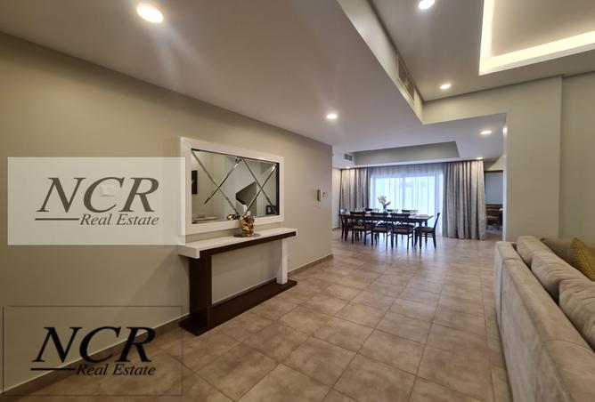 904893 - Property Image 2