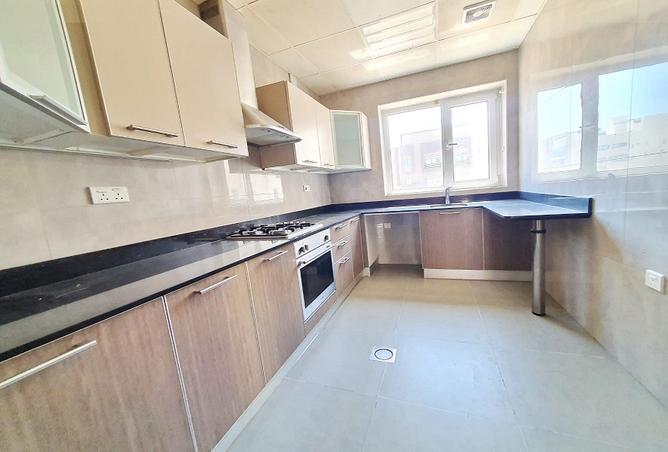 957033 - Property Image 2