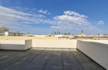 عمارة بالكامل - استوديو - 5 حمامات للايجار في السلمانية - المنامة - محافظة العاصمة