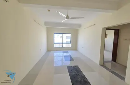 Apartment - 2 Bedrooms - 2 Bathrooms for rent in Salmaniya - Manama - Capital Governorate