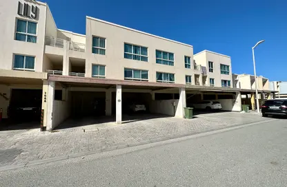عمارة بالكامل - 8 غرف نوم - 8 حمامات للبيع في أمواج هومز - أمواج - المحرق