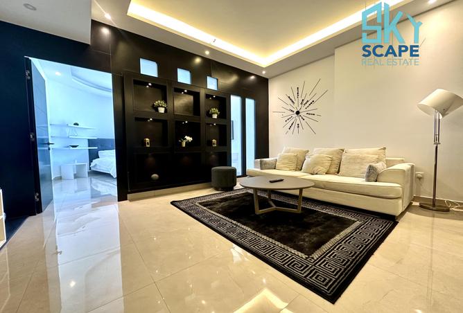 967308 - Property Image 2