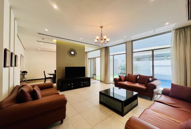 972591 - Property Image 2