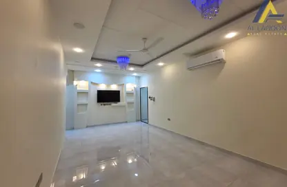 Apartment - 4 Bedrooms - 4 Bathrooms for sale in Alhajiyat - Riffa - Southern Governorate