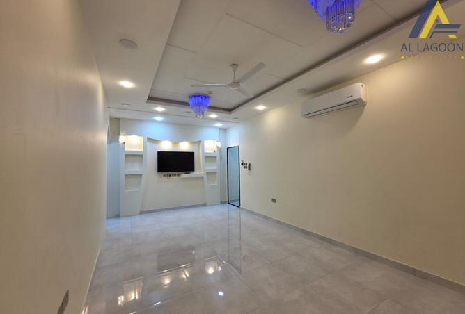 Apartment - 4 Bedrooms - 4 Bathrooms for sale in Alhajiyat - Riffa - Southern Governorate