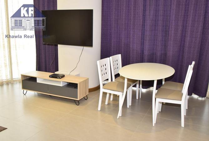 985166 - Property Image 2