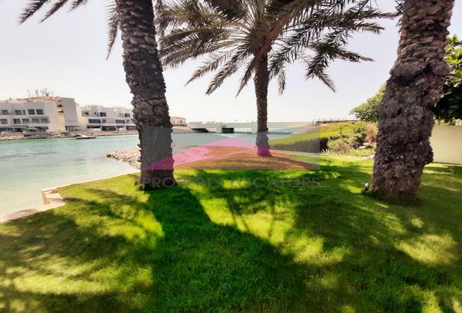 987496 - Property Image 2