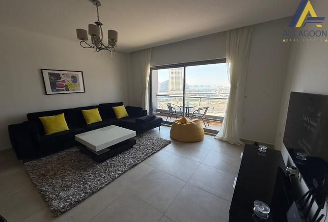 952321 - Property Image 3