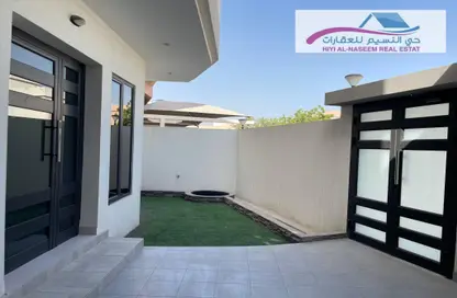Villa - 5 Bedrooms - 6 Bathrooms for sale in Tubli - Central Governorate