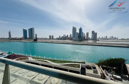 Apartment - 3 Bedrooms - 5 Bathrooms for rent in Reef Island - Capital Governorate