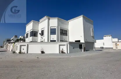Villa - 4 Bedrooms - 5 Bathrooms for sale in Hidd - Muharraq Governorate