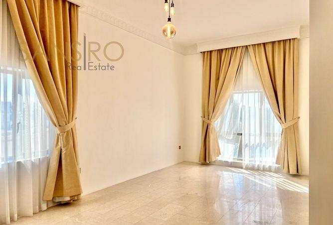 989234 - Property Image 3