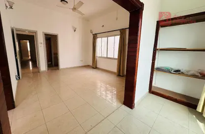 Apartment - 4 Bedrooms - 3 Bathrooms for rent in Um Al Hasam - Manama - Capital Governorate