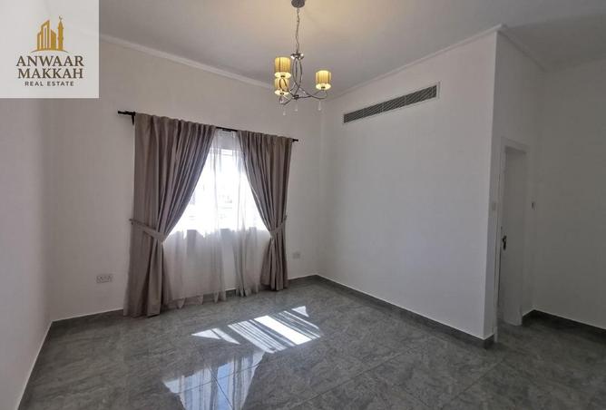 967742 - Property Image 3