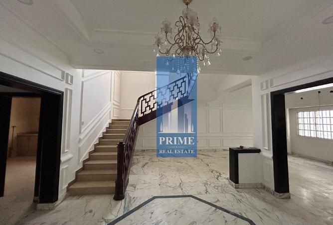 976402 - Property Image 2