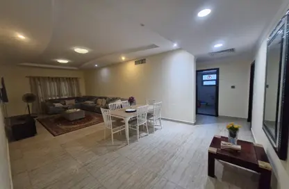Apartment - 2 Bedrooms - 3 Bathrooms for rent in Busaiteen - Muharraq Governorate