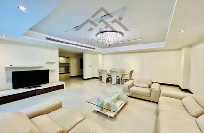 Apartment - 2 Bedrooms - 2 Bathrooms for rent in Al Juffair - Capital Governorate