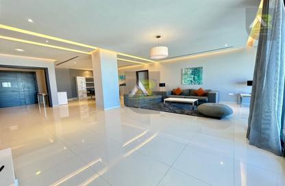Apartment - 3 Bedrooms - 4 Bathrooms for rent in Zinj - Manama - Capital Governorate