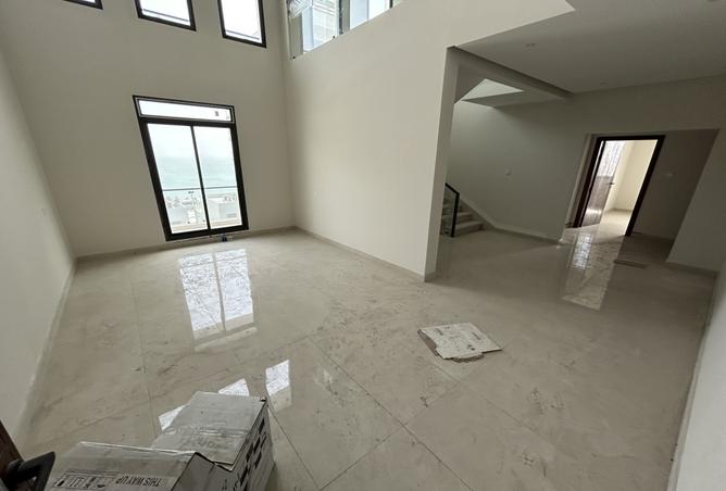 950060 - Property Image 2