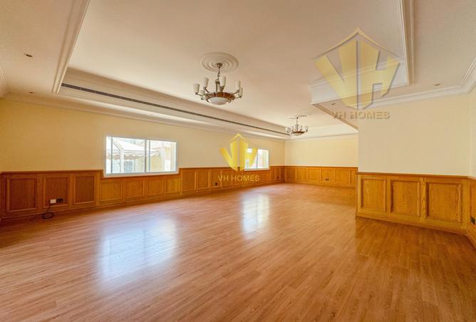 977781 - Property Image 2