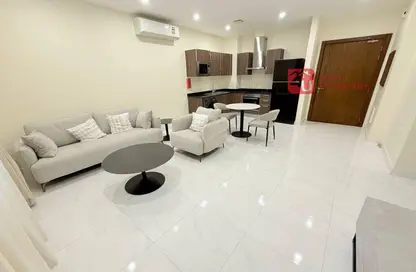 Apartment - 1 Bedroom - 1 Bathroom for rent in Al Burhama - Manama - Capital Governorate