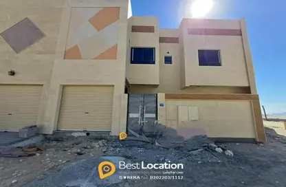 Villa - 3 Bedrooms - 5 Bathrooms for sale in Arad - Muharraq Governorate