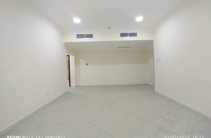 Apartment - 2 Bedrooms - 2 Bathrooms for rent in Al Burhama - Manama - Capital Governorate