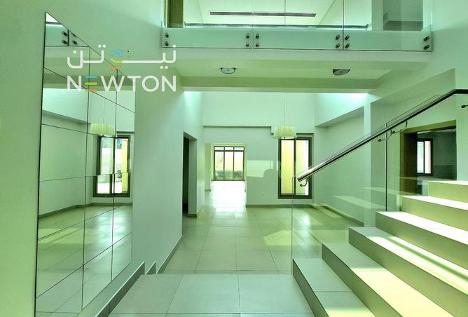 987567 - Property Main Image