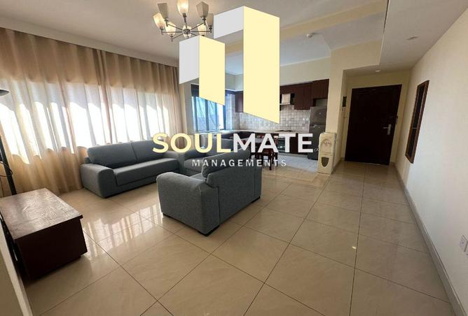 982904 - Property Image 2