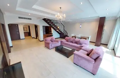 Duplex - 2 Bedrooms - 3 Bathrooms for rent in Mahooz - Manama - Capital Governorate