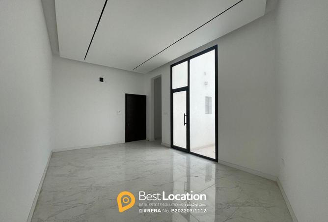 986130 - Property Image 3