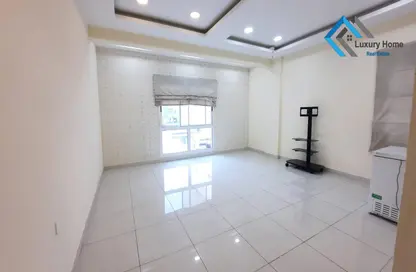 Apartment - 2 Bedrooms - 2 Bathrooms for rent in Hidd - Muharraq Governorate
