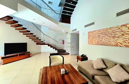 Villa - 3 Bedrooms - 4 Bathrooms for rent in Al Juffair - Capital Governorate