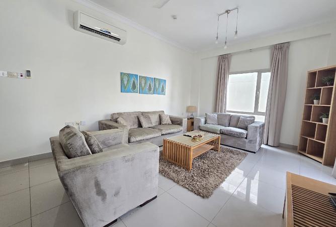 982912 - Property Image 3