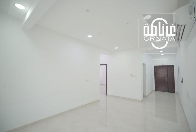 705888 - Property Image 2