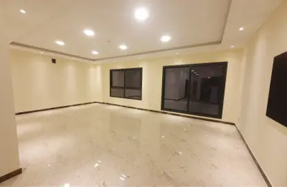 Apartment - 4 Bedrooms - 4 Bathrooms for sale in Hidd - Muharraq Governorate