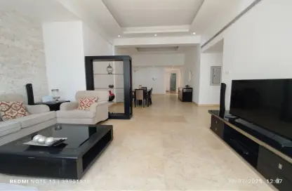 Apartment - 2 Bedrooms - 2 Bathrooms for rent in Al Juffair - Capital Governorate