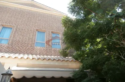 فيلا - 4 غرف نوم - 5 حمامات للايجار في البسيتين - المحرق