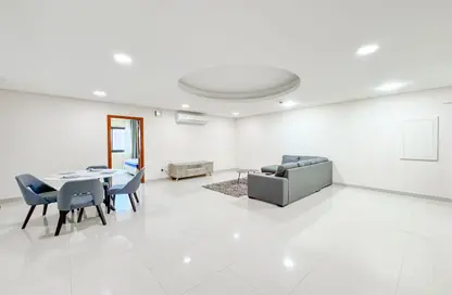 Apartment - 1 Bedroom - 1 Bathroom for rent in Seef - Capital Governorate