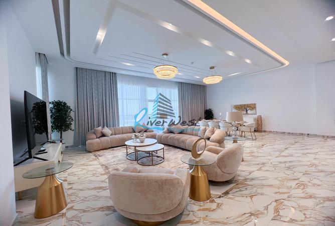 983051 - Property Image 2