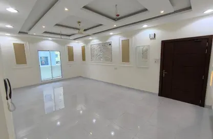 Apartment - 5 Bedrooms - 4 Bathrooms for sale in Hidd - Muharraq Governorate