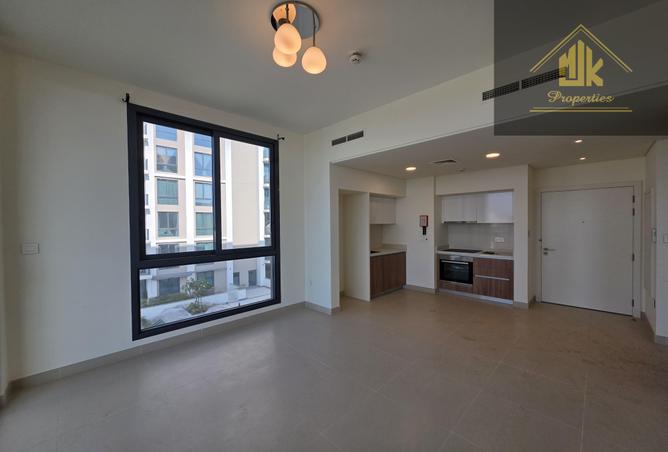 956088 - Property Image 2
