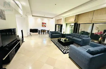 Apartment - 2 Bedrooms - 3 Bathrooms for rent in Al Juffair - Capital Governorate