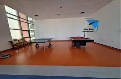 Apartment - 3 Bedrooms - 4 Bathrooms for rent in Al Juffair - Capital Governorate